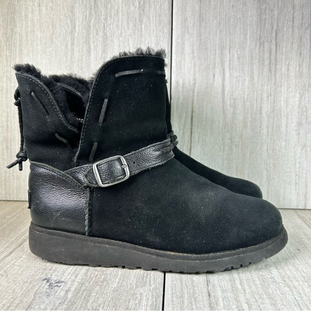 UGG Australia TaceyโShearling Black Winter Boots Warm Shoesโ Youth Girls Size 5